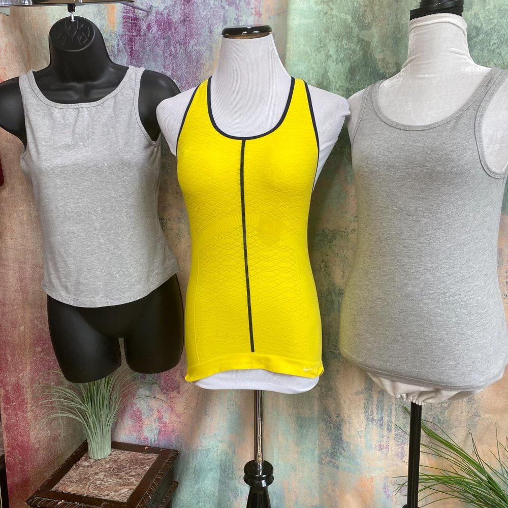 ๐2 Athletic Works -1 Nike sleeveless Top - Picture 1 of 12